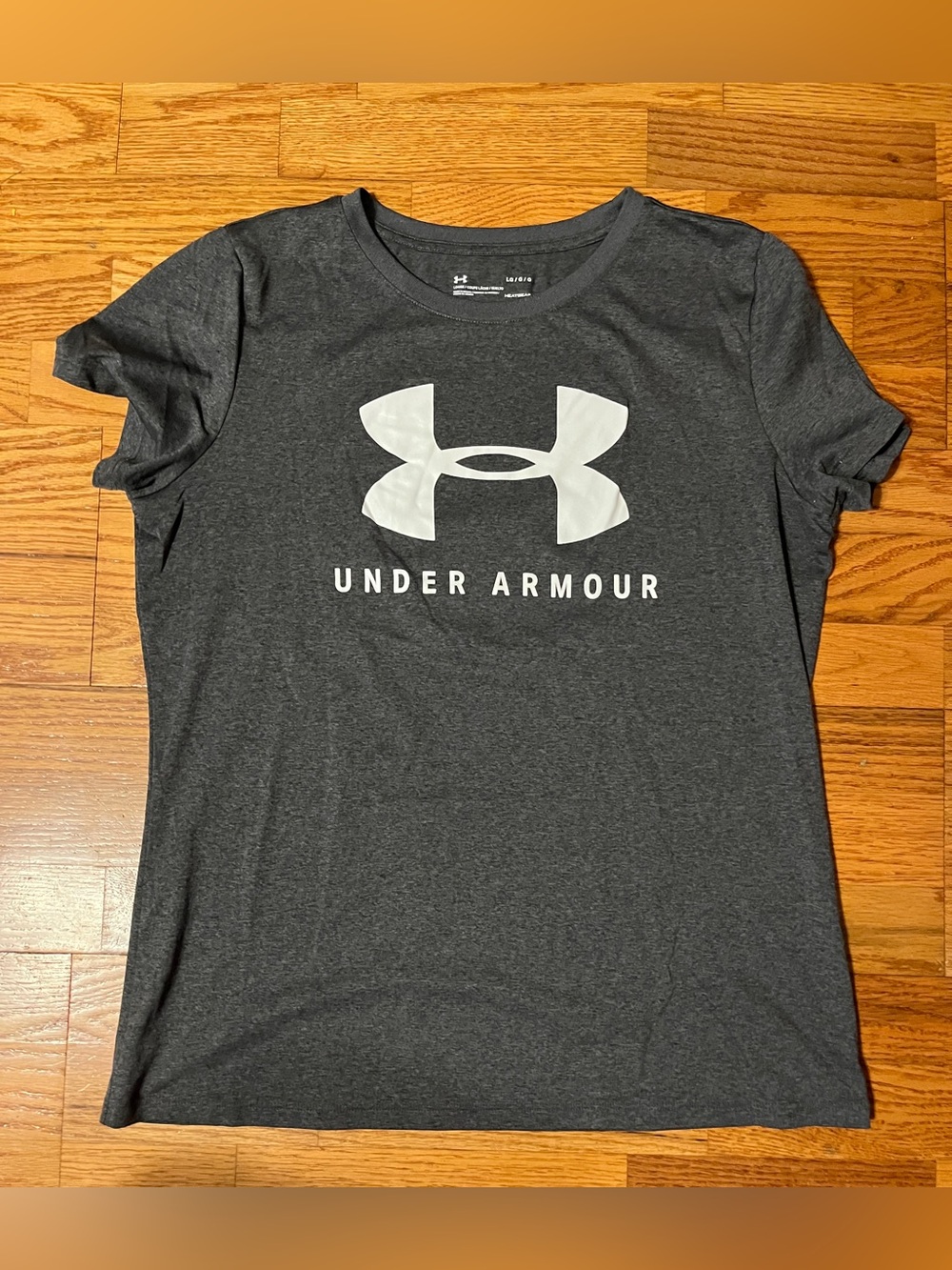 Women’s Under Armour Gray Short Sleeve Tee with White Logo, size large